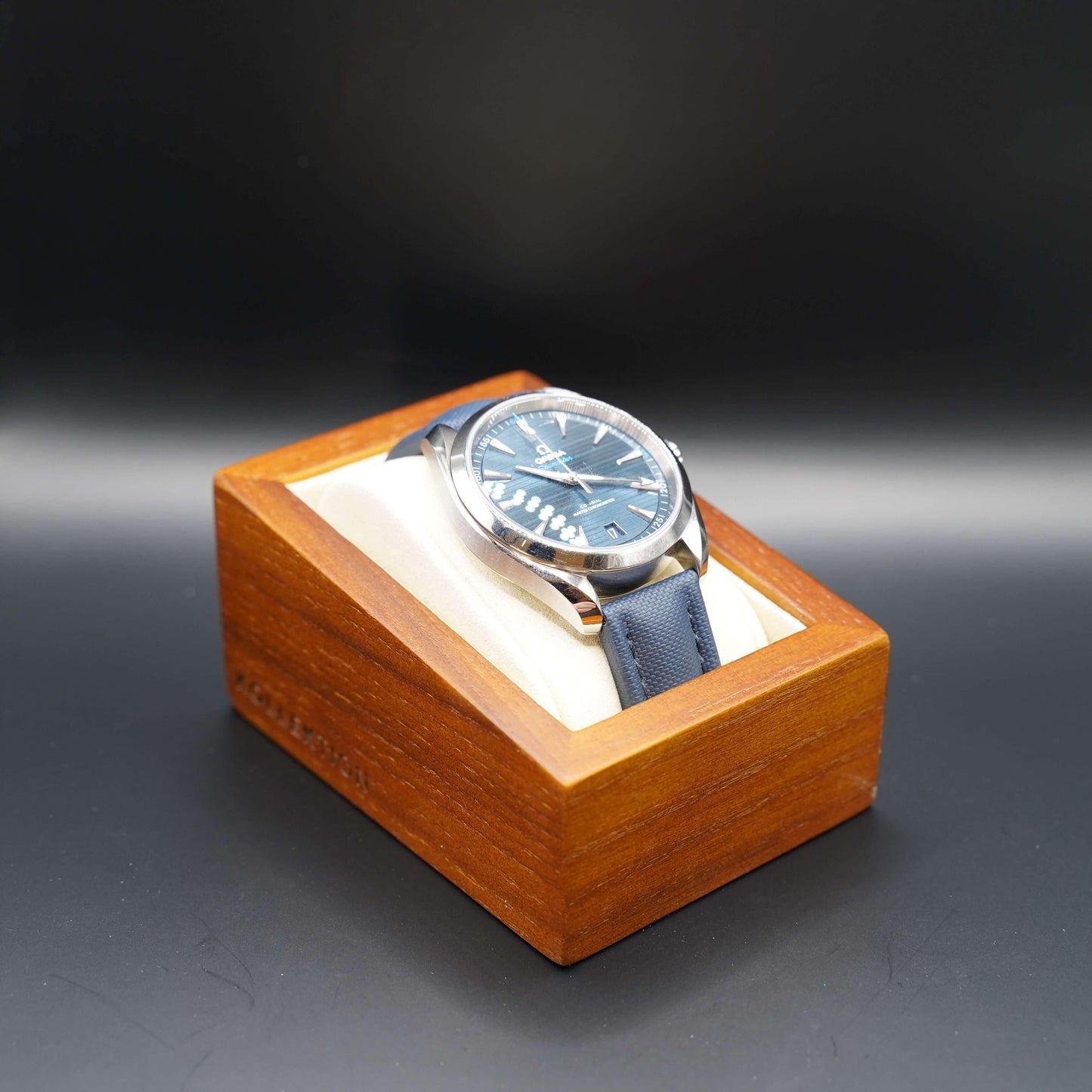 Beige wooden watch case with microsuede interior. A great way to keep your watches safe and secure. Made of high-quality wood and microsuede. Available in beige and grey.